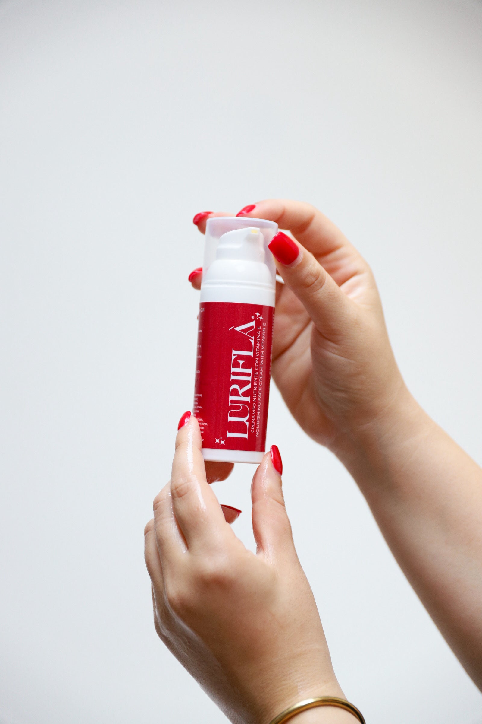 CREMA VISO NUTRIENTE CON VITAMINA E